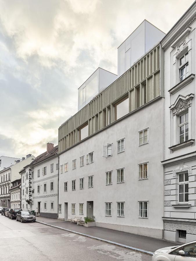 Stilvoll Und Luftig Im Herzen Von Linz Buitenkant foto